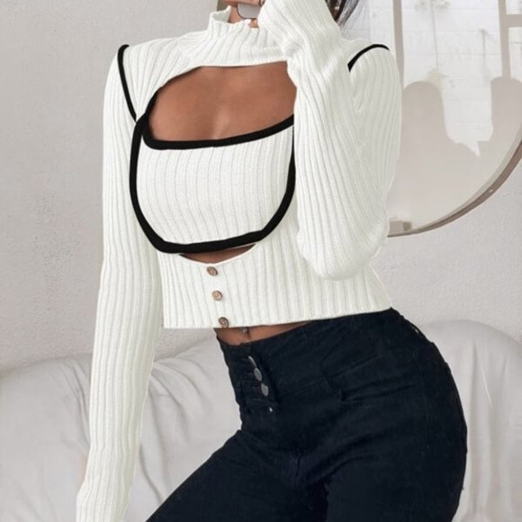 Modern Contemporary Ribbed Knit Cut Out Button Detail Sweater - Picture 3 of 6